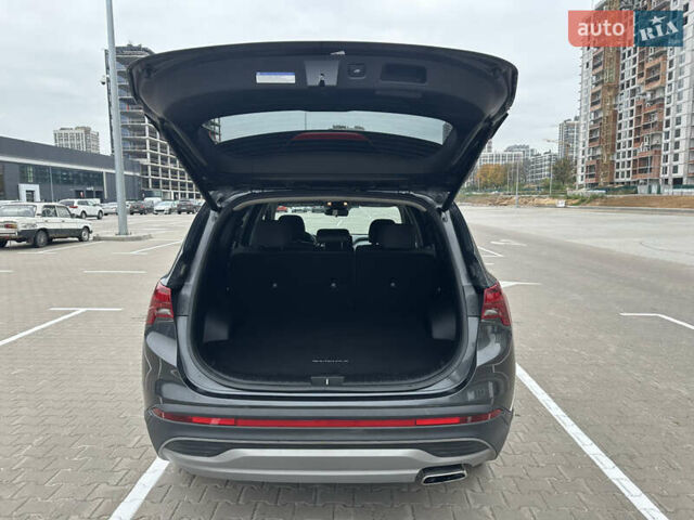 Серый Хендай Санта Фе, объемом двигателя 2.5 л и пробегом 17 тыс. км за 31500 $, фото 17 на Automoto.ua