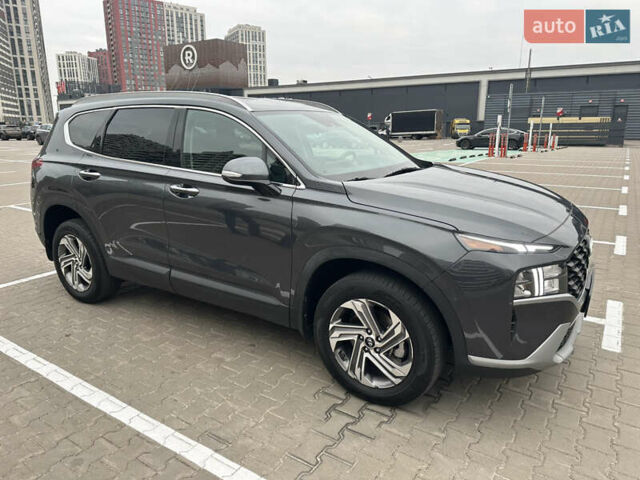 Серый Хендай Санта Фе, объемом двигателя 2.5 л и пробегом 17 тыс. км за 31500 $, фото 12 на Automoto.ua