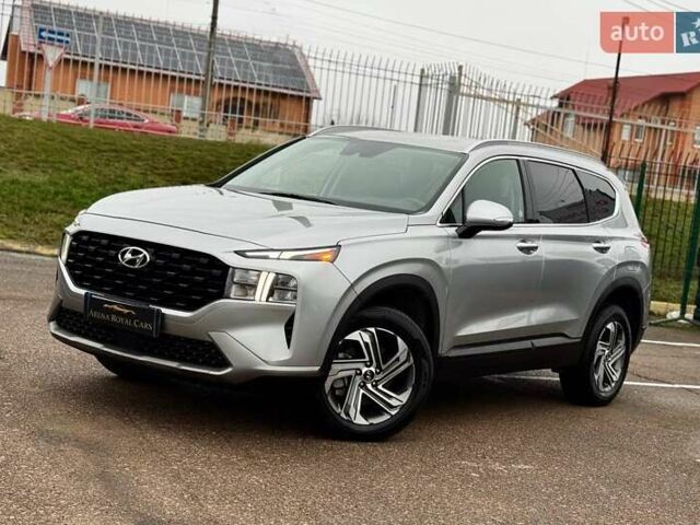 Серый Хендай Санта Фе, объемом двигателя 2.5 л и пробегом 68 тыс. км за 27800 $, фото 3 на Automoto.ua