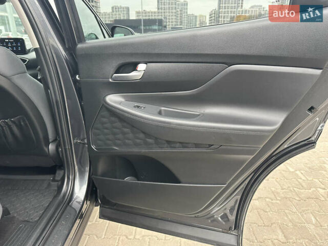 Серый Хендай Санта Фе, объемом двигателя 2.5 л и пробегом 17 тыс. км за 31500 $, фото 20 на Automoto.ua