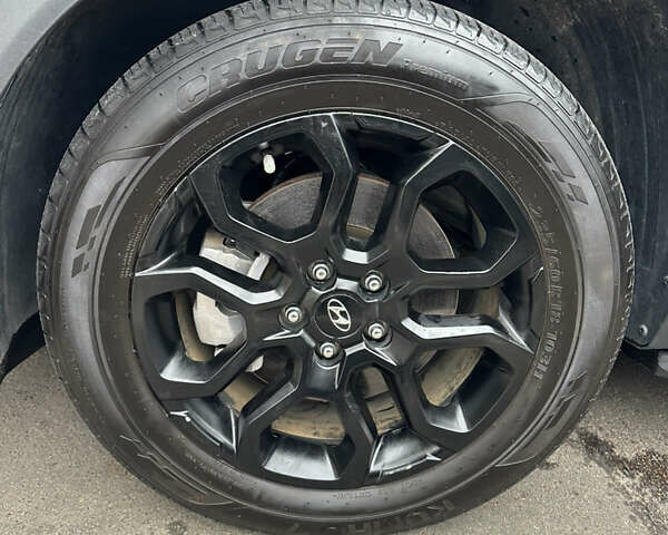 Серый Хендай Санта Фе, объемом двигателя 2.5 л и пробегом 15 тыс. км за 33999 $, фото 22 на Automoto.ua