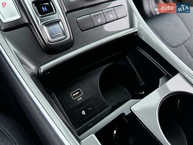 Серый Хендай Санта Фе, объемом двигателя 2.5 л и пробегом 68 тыс. км за 27800 $, фото 32 на Automoto.ua