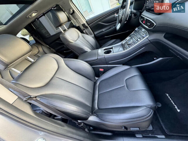 Серый Хендай Санта Фе, объемом двигателя 1.6 л и пробегом 51 тыс. км за 37900 $, фото 16 на Automoto.ua