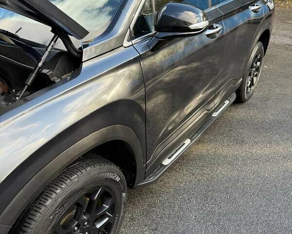 Серый Хендай Санта Фе, объемом двигателя 2.5 л и пробегом 18 тыс. км за 32400 $, фото 13 на Automoto.ua