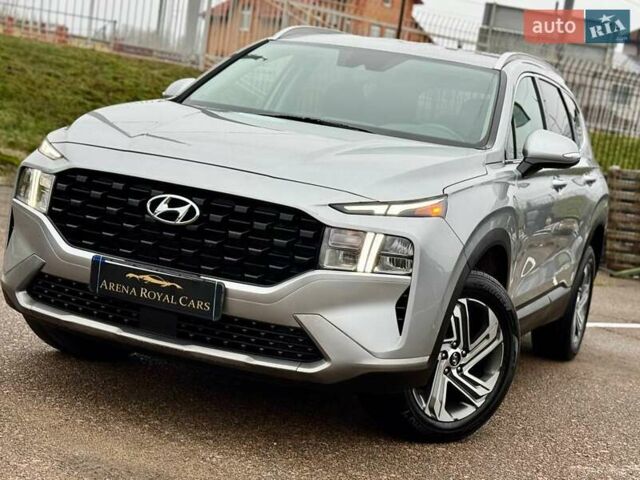 Серый Хендай Санта Фе, объемом двигателя 2.5 л и пробегом 68 тыс. км за 27800 $, фото 4 на Automoto.ua