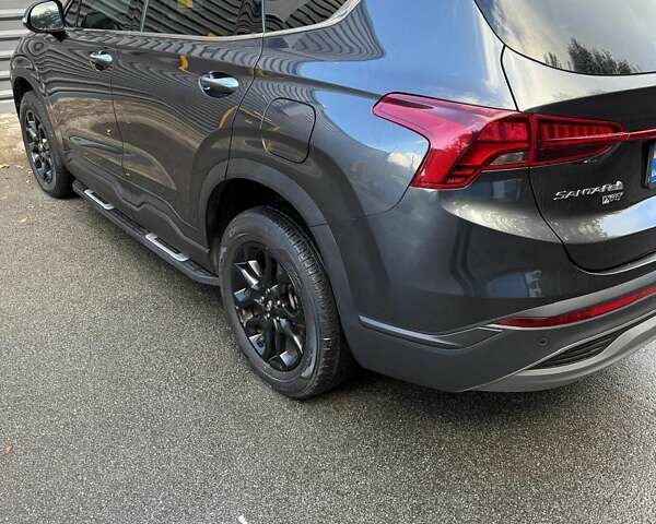 Серый Хендай Санта Фе, объемом двигателя 2.5 л и пробегом 18 тыс. км за 32400 $, фото 11 на Automoto.ua