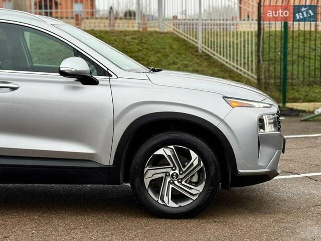 Серый Хендай Санта Фе, объемом двигателя 2.5 л и пробегом 68 тыс. км за 27800 $, фото 7 на Automoto.ua