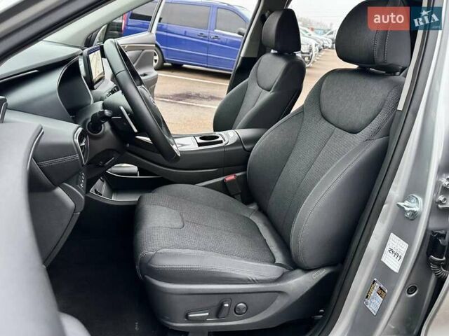 Серый Хендай Санта Фе, объемом двигателя 2.5 л и пробегом 68 тыс. км за 27800 $, фото 19 на Automoto.ua