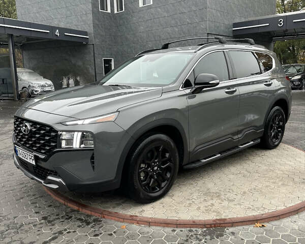 Серый Хендай Санта Фе, объемом двигателя 2.5 л и пробегом 15 тыс. км за 33999 $, фото 4 на Automoto.ua