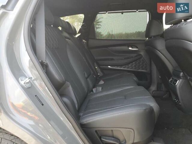 Сірий Хендай Санта Фе, об'ємом двигуна 2.5 л та пробігом 2 тис. км за 15248 $, фото 8 на Automoto.ua