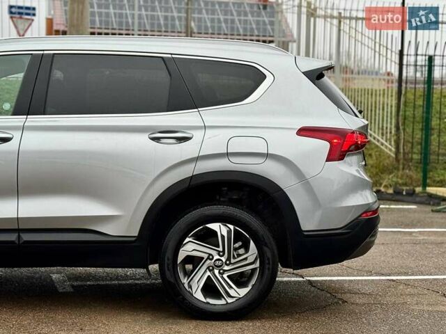 Серый Хендай Санта Фе, объемом двигателя 2.5 л и пробегом 68 тыс. км за 27800 $, фото 15 на Automoto.ua