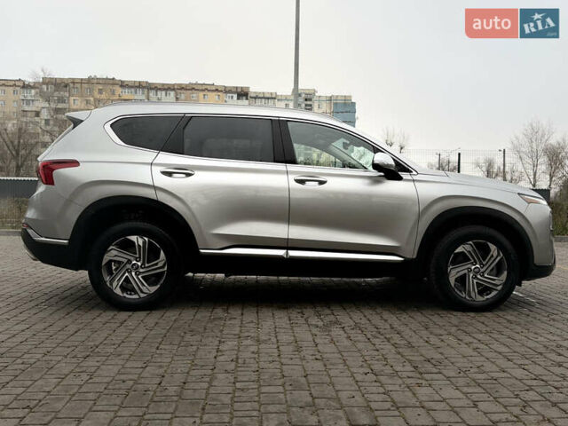 Серый Хендай Санта Фе, объемом двигателя 2.5 л и пробегом 63 тыс. км за 28900 $, фото 6 на Automoto.ua