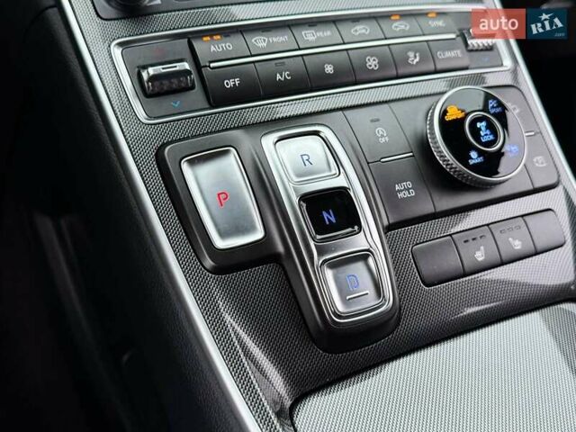 Серый Хендай Санта Фе, объемом двигателя 2.5 л и пробегом 68 тыс. км за 27800 $, фото 30 на Automoto.ua