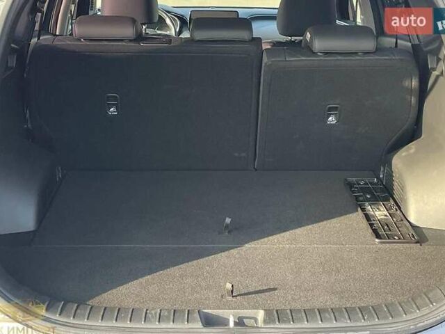 Серый Хендай Санта Фе, объемом двигателя 2.5 л и пробегом 30 тыс. км за 25000 $, фото 7 на Automoto.ua