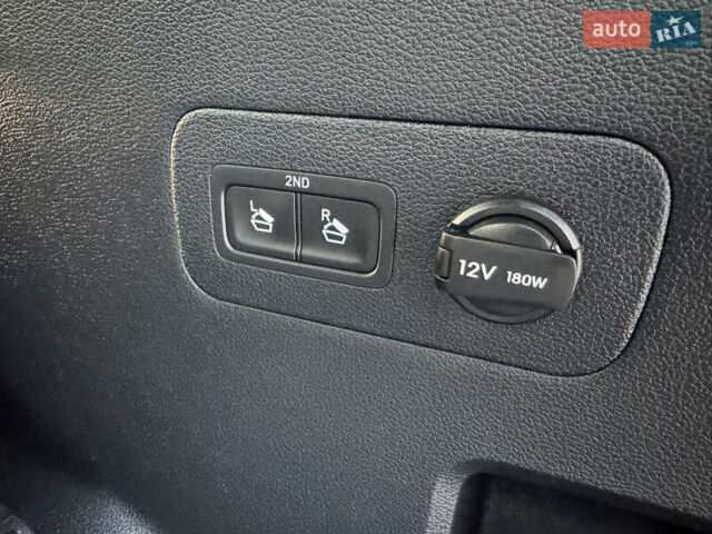 Серый Хендай Санта Фе, объемом двигателя 1.6 л и пробегом 51 тыс. км за 37900 $, фото 24 на Automoto.ua