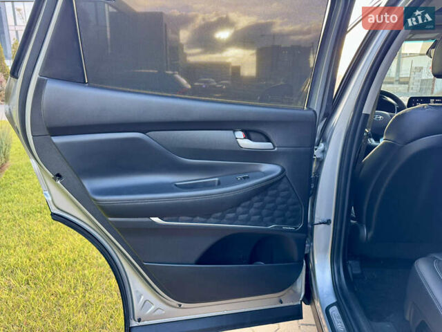 Серый Хендай Санта Фе, объемом двигателя 1.6 л и пробегом 51 тыс. км за 37900 $, фото 29 на Automoto.ua