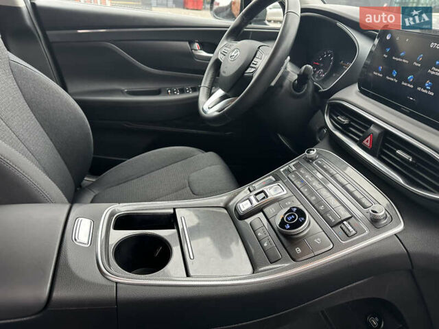 Серый Хендай Санта Фе, объемом двигателя 2.5 л и пробегом 17 тыс. км за 31500 $, фото 21 на Automoto.ua