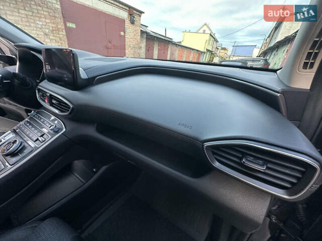 Серый Хендай Санта Фе, объемом двигателя 2.5 л и пробегом 17 тыс. км за 31500 $, фото 38 на Automoto.ua