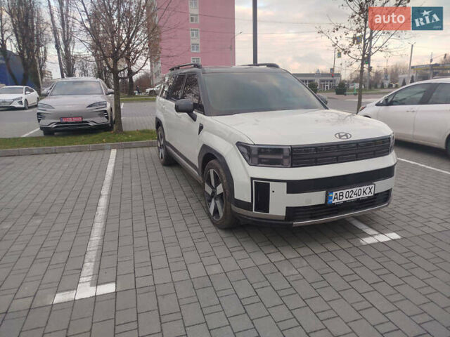 Серый Хендай Санта Фе, объемом двигателя 2.5 л и пробегом 8 тыс. км за 36500 $, фото 5 на Automoto.ua