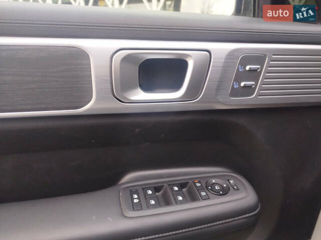 Серый Хендай Санта Фе, объемом двигателя 2.5 л и пробегом 8 тыс. км за 36500 $, фото 9 на Automoto.ua