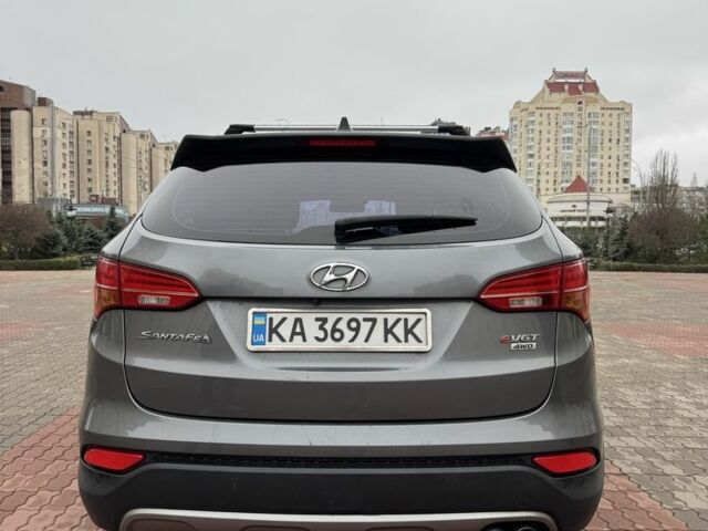 Серый Хендай Санта Фе, объемом двигателя 2.2 л и пробегом 158 тыс. км за 17000 $, фото 5 на Automoto.ua