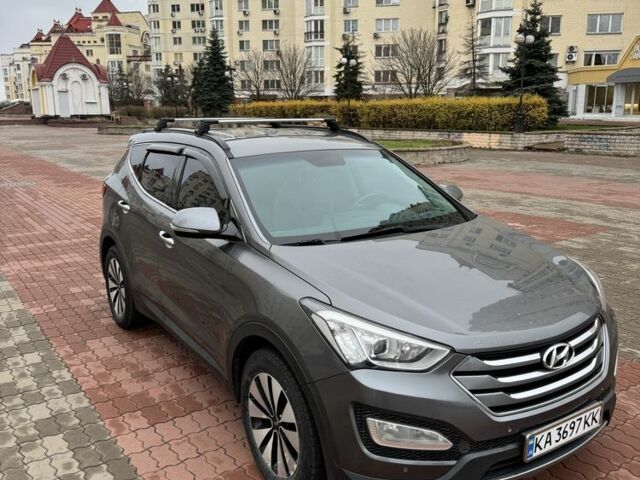 Серый Хендай Санта Фе, объемом двигателя 2.2 л и пробегом 158 тыс. км за 17000 $, фото 2 на Automoto.ua