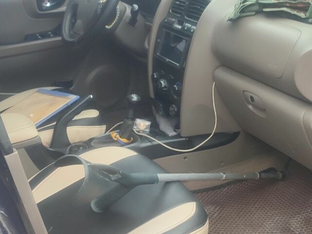 Синий Хендай Санта Фе, объемом двигателя 2 л и пробегом 253 тыс. км за 2952 $, фото 5 на Automoto.ua