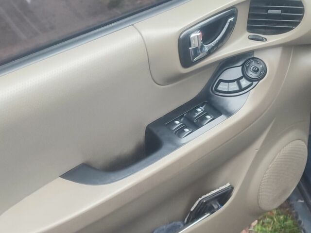 Синий Хендай Санта Фе, объемом двигателя 2 л и пробегом 253 тыс. км за 2952 $, фото 11 на Automoto.ua