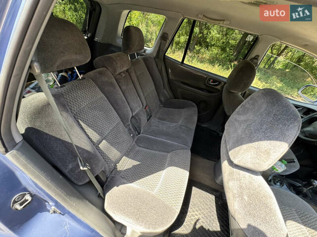 Синий Хендай Санта Фе, объемом двигателя 2 л и пробегом 225 тыс. км за 4800 $, фото 13 на Automoto.ua