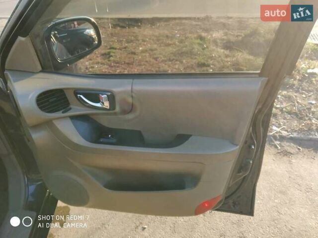 Синий Хендай Санта Фе, объемом двигателя 2.02 л и пробегом 330 тыс. км за 5000 $, фото 18 на Automoto.ua