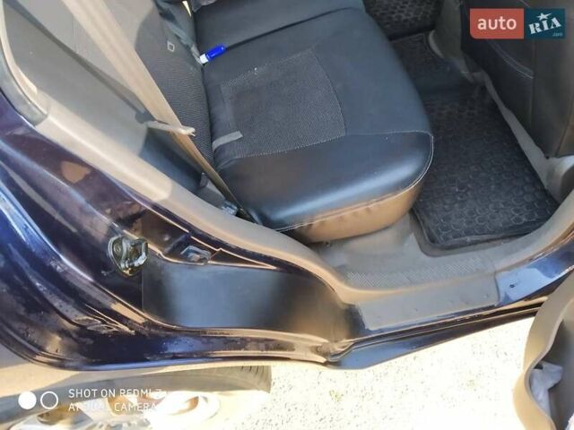 Синий Хендай Санта Фе, объемом двигателя 2.02 л и пробегом 330 тыс. км за 5000 $, фото 14 на Automoto.ua