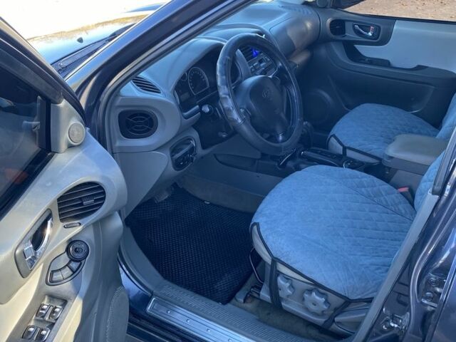 Синій Хендай Санта Фе, об'ємом двигуна 2.7 л та пробігом 257 тис. км за 5750 $, фото 9 на Automoto.ua