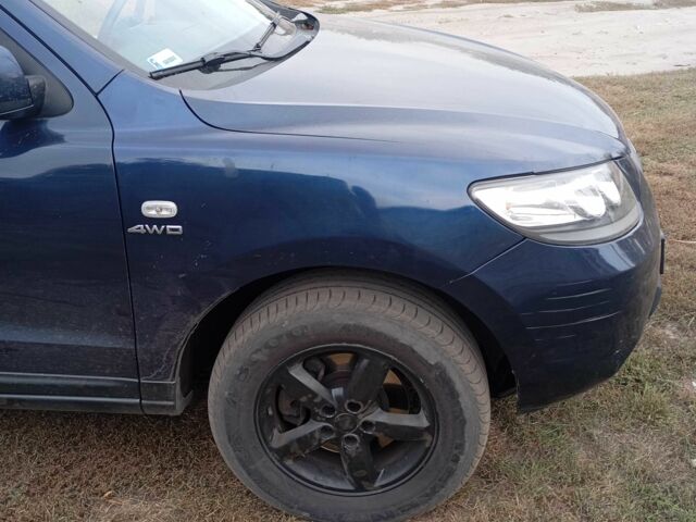 Синий Хендай Санта Фе, объемом двигателя 2.2 л и пробегом 274 тыс. км за 5500 $, фото 5 на Automoto.ua