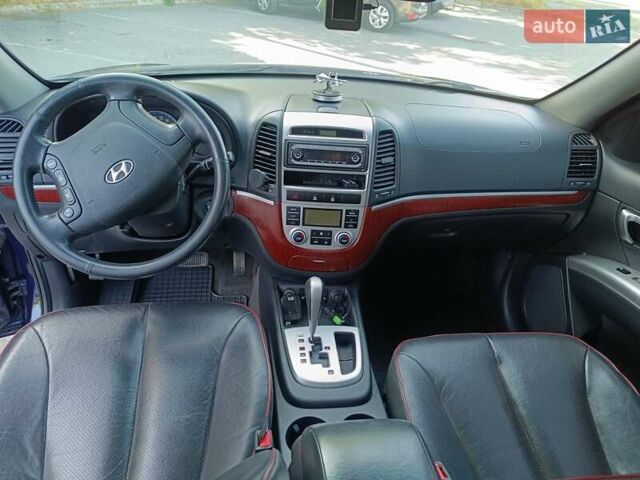 Синий Хендай Санта Фе, объемом двигателя 2.19 л и пробегом 245 тыс. км за 9400 $, фото 16 на Automoto.ua