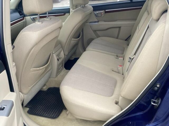 Синий Хендай Санта Фе, объемом двигателя 2.2 л и пробегом 300 тыс. км за 5700 $, фото 6 на Automoto.ua