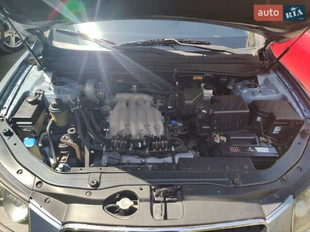 Синий Хендай Санта Фе, объемом двигателя 2.7 л и пробегом 358 тыс. км за 7700 $, фото 11 на Automoto.ua