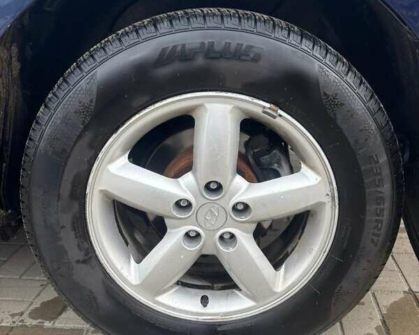 Синий Хендай Санта Фе, объемом двигателя 2.2 л и пробегом 285 тыс. км за 5100 $, фото 6 на Automoto.ua