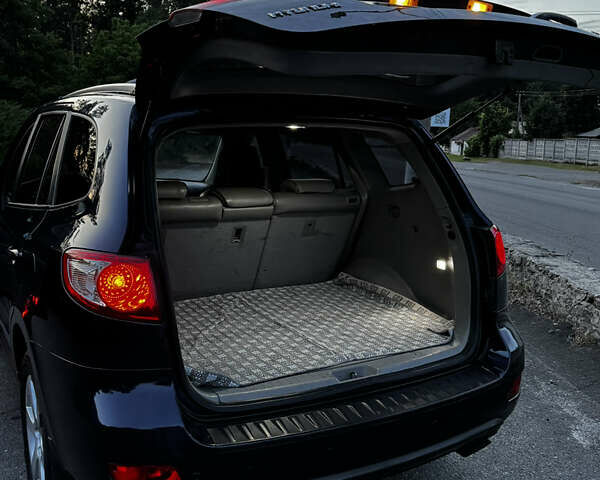 Синий Хендай Санта Фе, объемом двигателя 2.2 л и пробегом 280 тыс. км за 8400 $, фото 10 на Automoto.ua