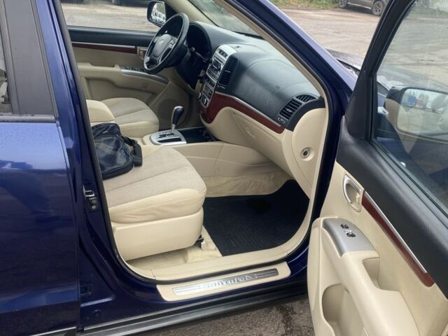 Синий Хендай Санта Фе, объемом двигателя 2.2 л и пробегом 298 тыс. км за 5300 $, фото 9 на Automoto.ua