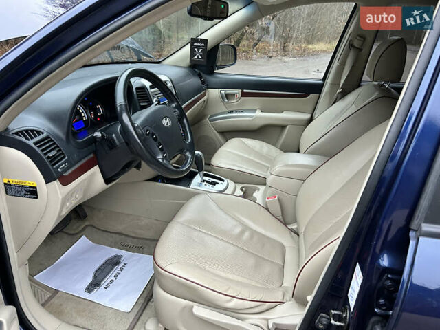 Синий Хендай Санта Фе, объемом двигателя 2.2 л и пробегом 260 тыс. км за 9700 $, фото 18 на Automoto.ua