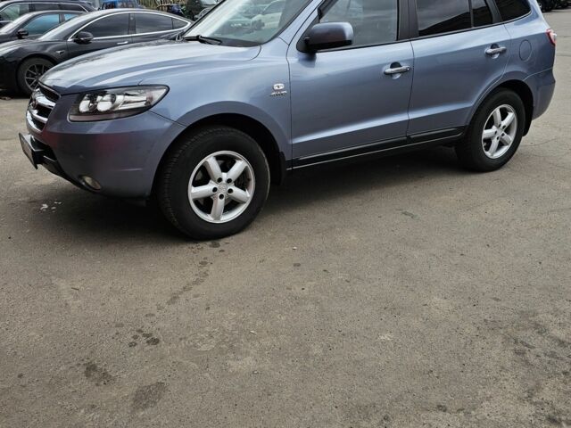 Синий Хендай Санта Фе, объемом двигателя 2.2 л и пробегом 274 тыс. км за 8899 $, фото 1 на Automoto.ua