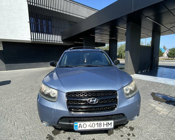 Синий Хендай Санта Фе, объемом двигателя 2.19 л и пробегом 245 тыс. км за 8500 $, фото 7 на Automoto.ua