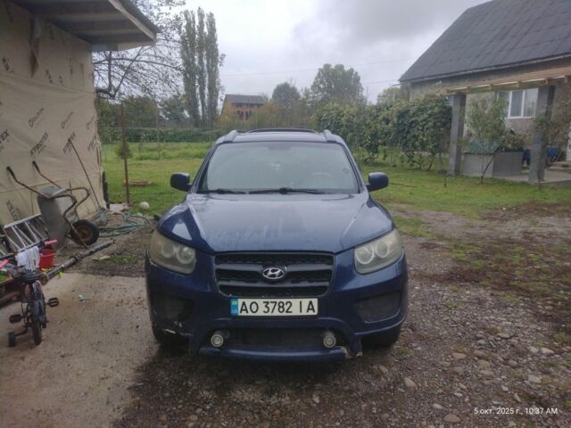 Синий Хендай Санта Фе, объемом двигателя 2.2 л и пробегом 286 тыс. км за 8000 $, фото 6 на Automoto.ua