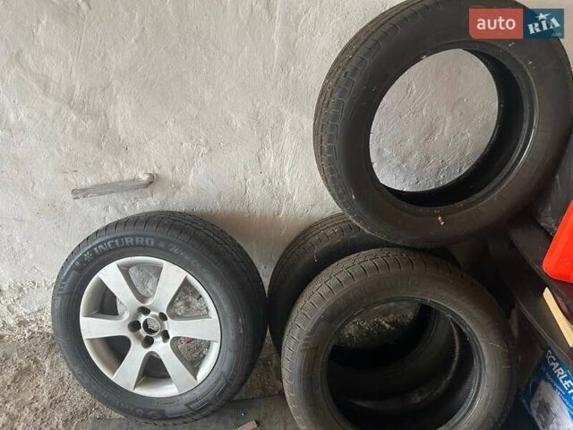 Синий Хендай Санта Фе, объемом двигателя 2.66 л и пробегом 261 тыс. км за 9000 $, фото 19 на Automoto.ua