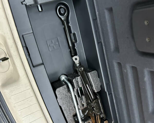 Синий Хендай Санта Фе, объемом двигателя 2.2 л и пробегом 260 тыс. км за 9700 $, фото 50 на Automoto.ua