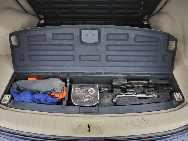 Синий Хендай Санта Фе, объемом двигателя 2.2 л и пробегом 291 тыс. км за 8500 $, фото 16 на Automoto.ua