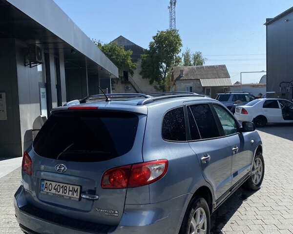 Синий Хендай Санта Фе, объемом двигателя 2.19 л и пробегом 245 тыс. км за 8500 $, фото 6 на Automoto.ua