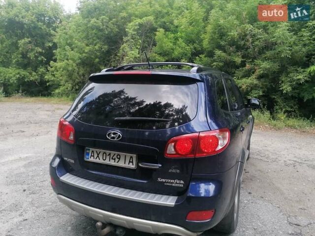 Синий Хендай Санта Фе, объемом двигателя 2.2 л и пробегом 300 тыс. км за 10500 $, фото 29 на Automoto.ua