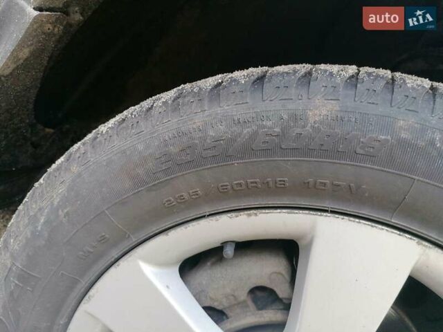 Синий Хендай Санта Фе, объемом двигателя 2.2 л и пробегом 300 тыс. км за 10500 $, фото 14 на Automoto.ua