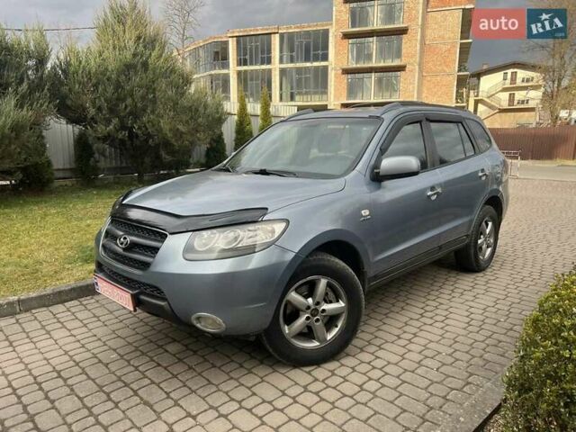 Синий Хендай Санта Фе, объемом двигателя 2.2 л и пробегом 329 тыс. км за 8700 $, фото 4 на Automoto.ua